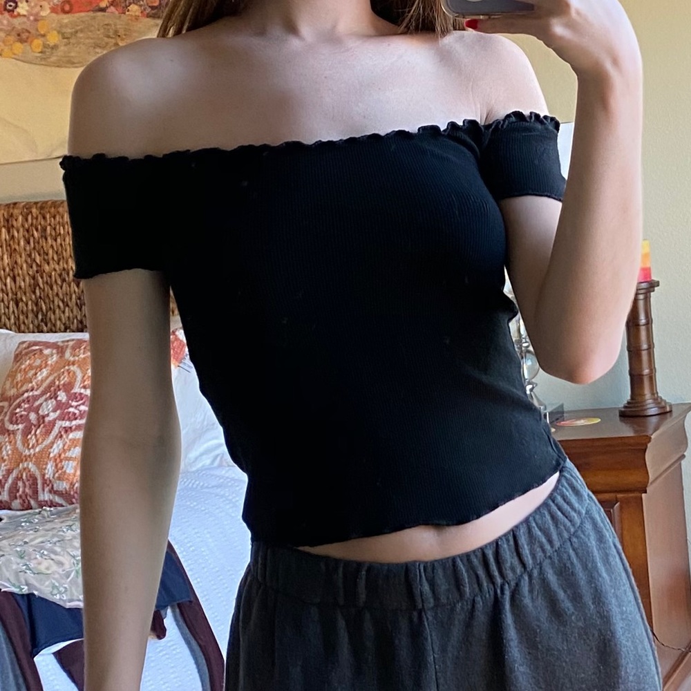 brandy melville off the shoulder tee